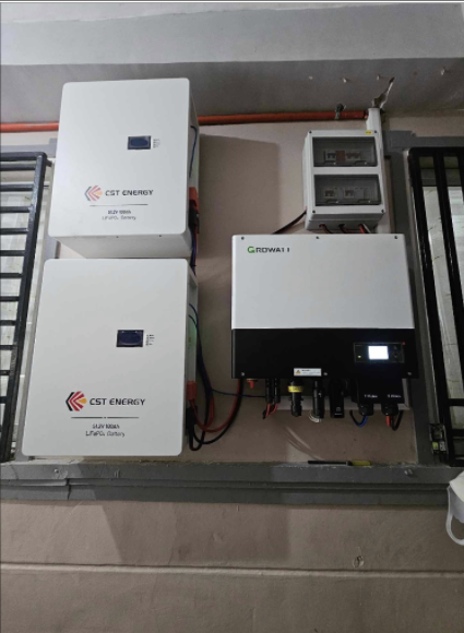 The heart of the system: CST Energy's lithium batteries and GROWATT hybrid inverter